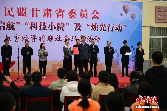 多多28kangjun围绕功能全面，涵盖游戏、服务到内容更新不断创新，回应用户的真实需求。 - 多多28kangjun